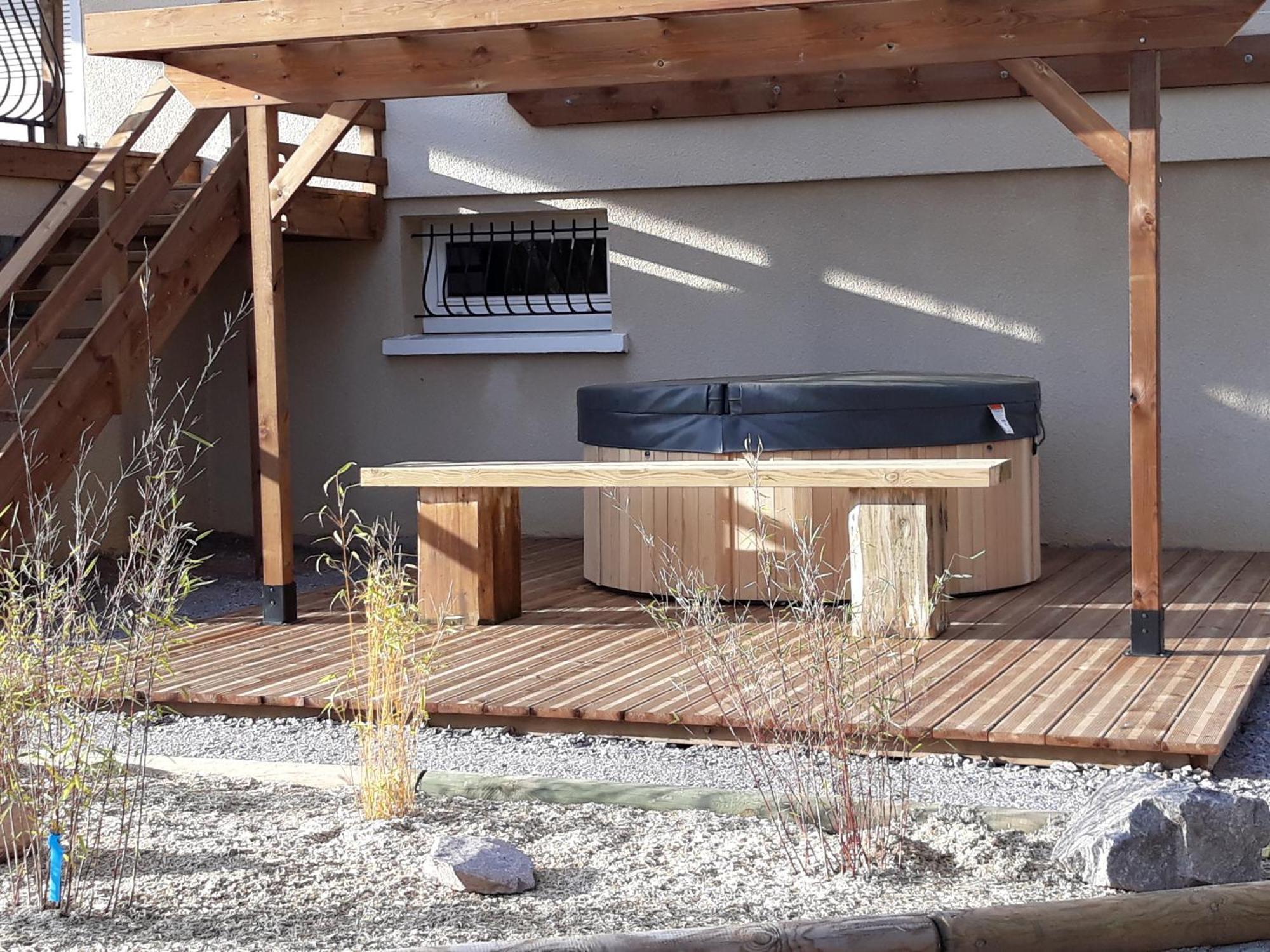 Holiday home Grand Des Pins Chaumousey